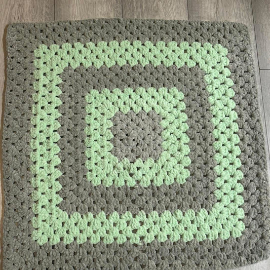Chunky granny square blanket